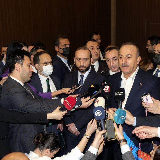 Diplomasi trafiği: Türkiye için yeni bir sayfa mı açılıyor?