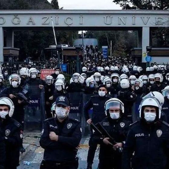 Sanal devriye: 106 bin sosyal medya hesabına inceleme 