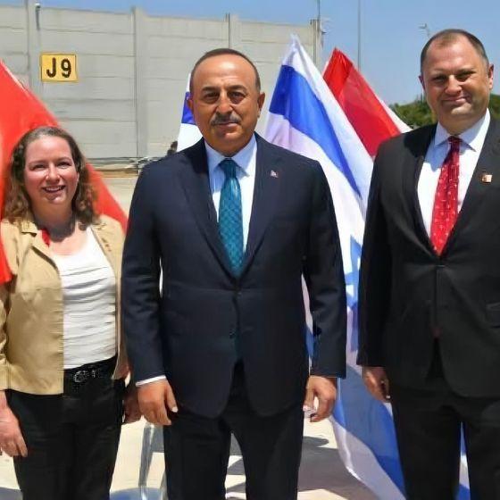 15 yıl sonra bir ilk: Çavuşoğlu İsrail'de