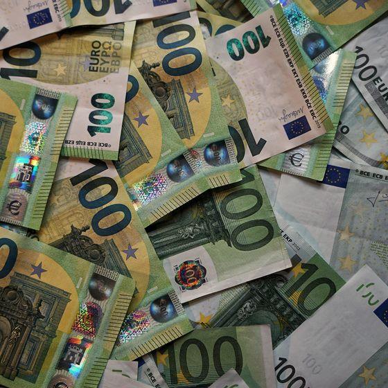 🔔 Avro/Dolar paritesi 1'in altını gördü