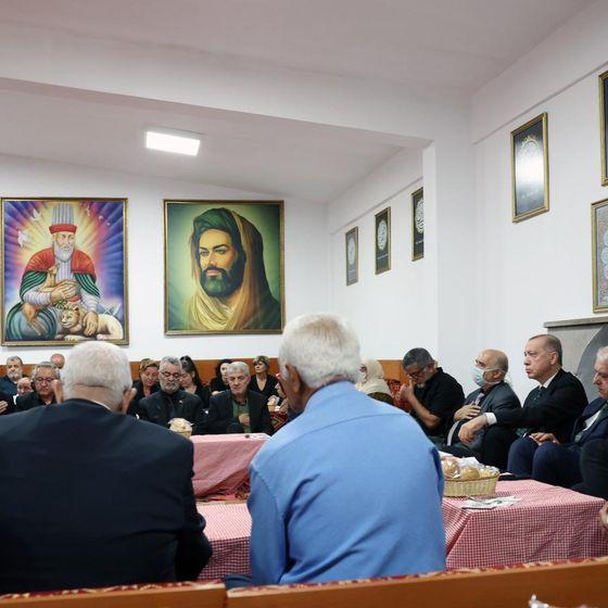 Alevi Cemevleri Başkanlığı: Açılım mı "kayyum" mu?