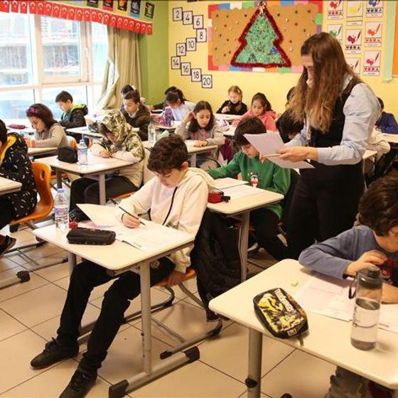 Ne öğretmenler ne veliler mutlu