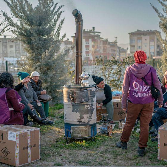 Afet sonrası kalkınmanın ve örgütlü iyileşmenin öncüleri: kadınlar 