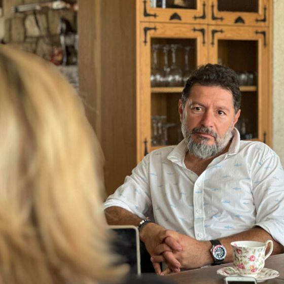 Yine bir havalimanında gündeme geldi: Hakan Atilla kimdir?