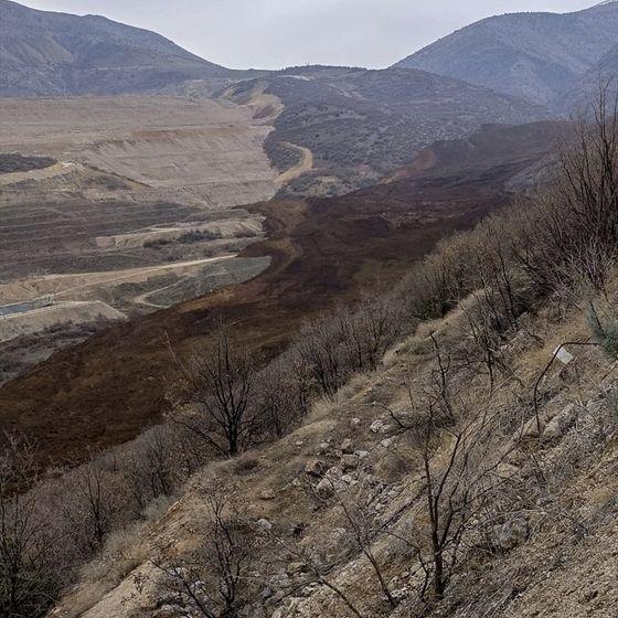 Erzincan İliç’teki altın madeninde cevher döküm sahasında toprak kayması [Video]