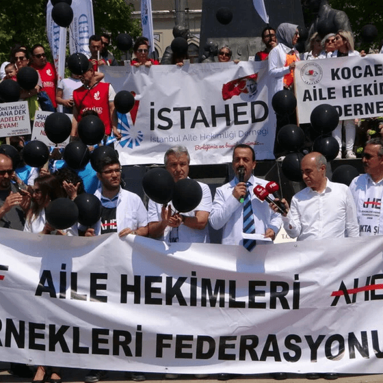Aile hekimleri bir kez daha iş bıraktı: Tepki çeken düzenlemede neler var?