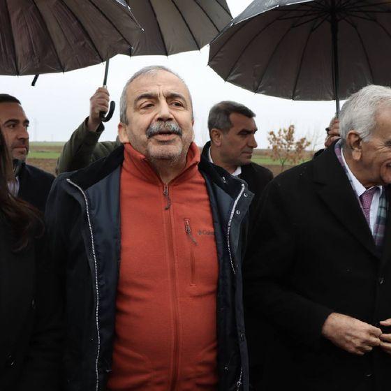 DEM Parti ziyaretleri: Demirtaş'tan sürece destek, Erdoğan'dan açıklama