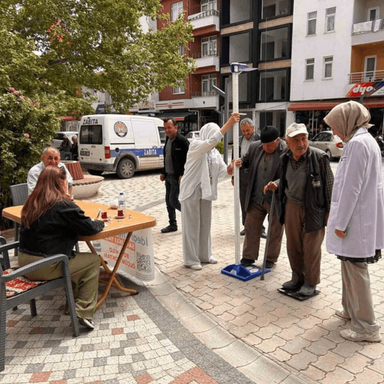 Açlık çoğunluktadır: Yoksulluğa çare bulmadan obezite sorunu çözülür mü?