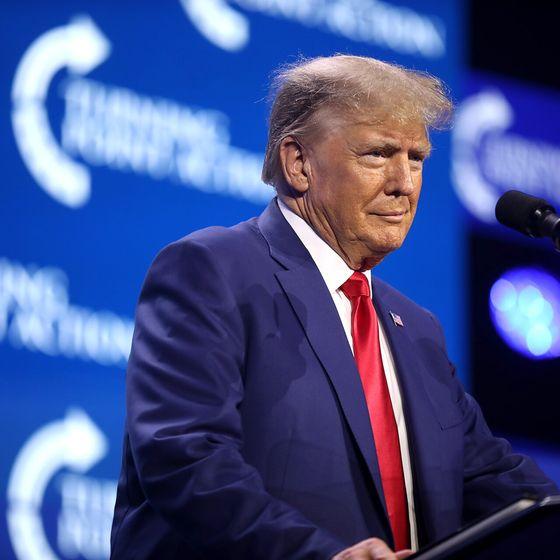 Trump'tan İran'a saldırıları erteleme talimatı