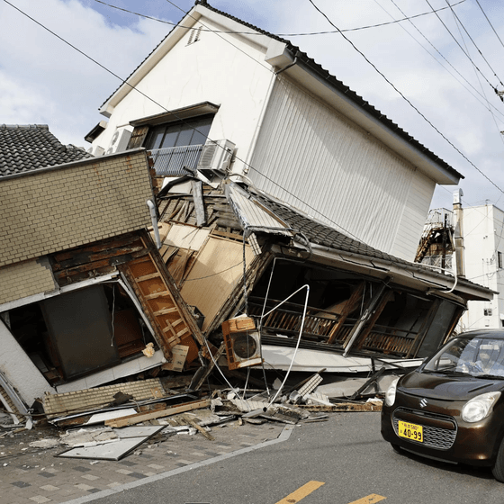 Japonya’da zamana karşı yarış: Kumamoto depreminde can kaybı 13’e yükseldi