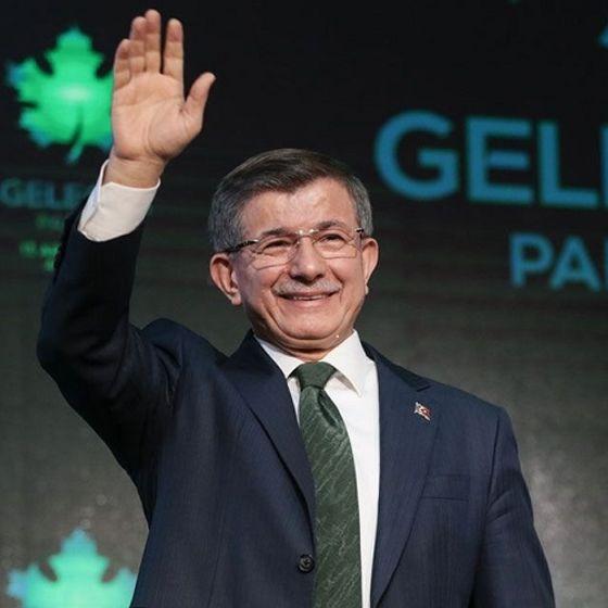 Davutoğlu, Gelecek Partisi’nin faaliyetlerini sonlandırıyor