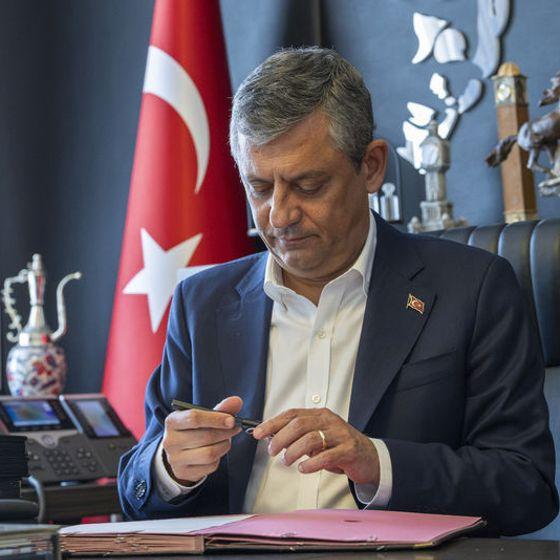 Siyasette 'yeni' dönem: 91 milletvekili CHP'den istifa ederek Yeni Parti'yi kurdu