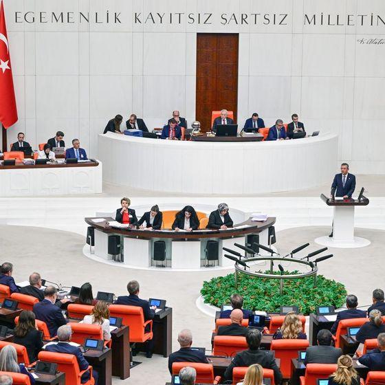 “Çerçeve yasa” 467 kabul, 87 retle Meclis’ten geçti