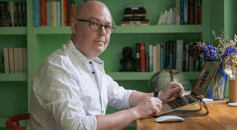 İnsan ruhunun karanlık sularında: John Boyne'un 'Elementler' serisi üzerine