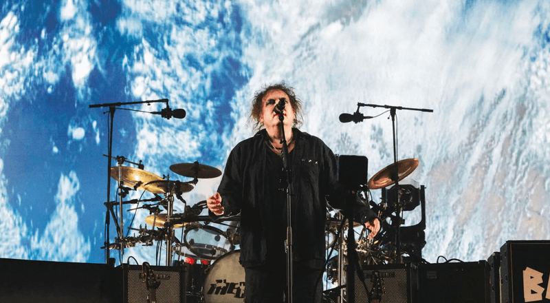 Rock En Seine sahnesinde dünyanın karanlığına karşı: 40 bin kişilik The Cure korosu