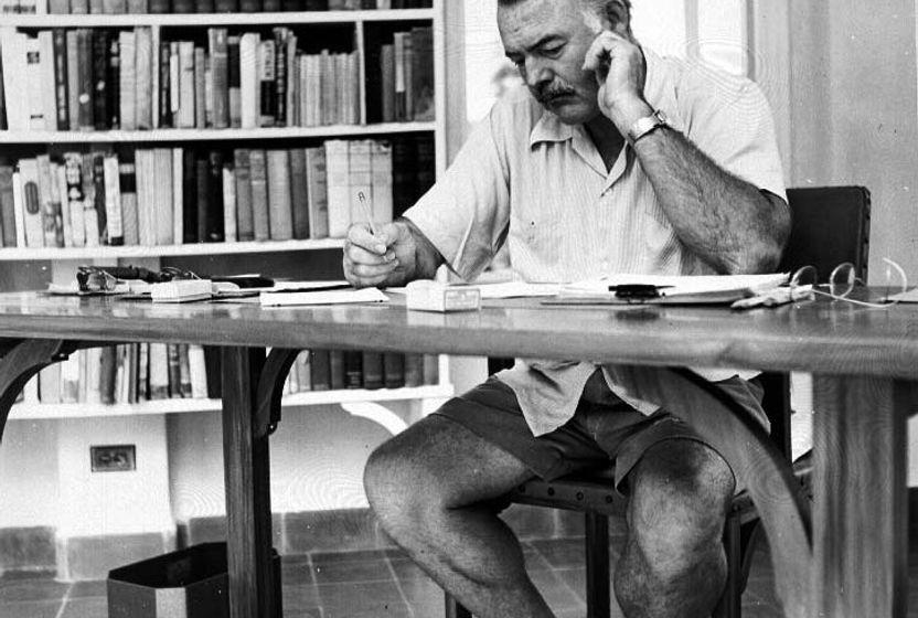 kimdi-bu-ernest-miller-hemingway