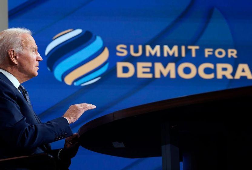 Biden'ın Demokrasi Zirvesi