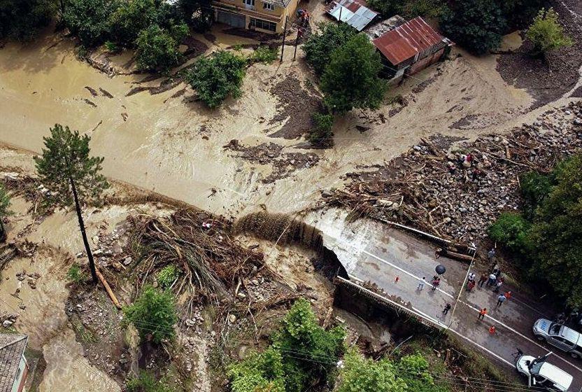 Karadeniz'de sel; sorun "yapılaşma"