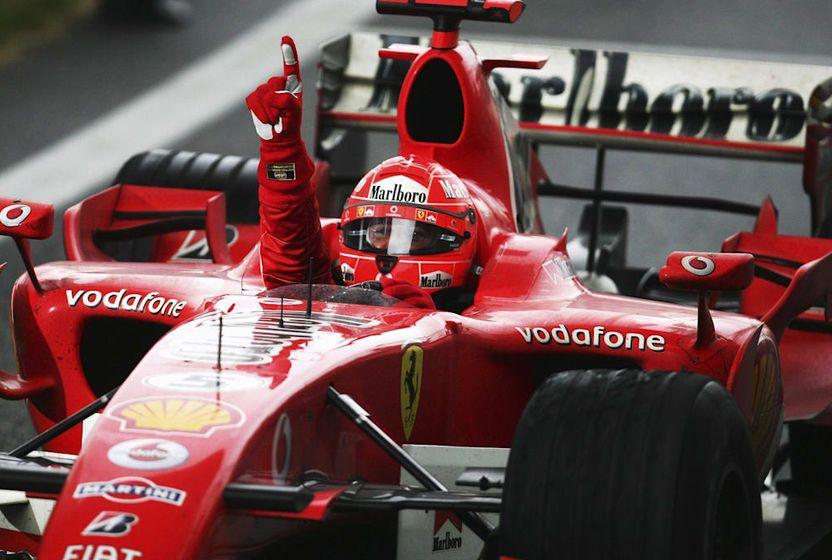 "Michael Schumacher'in yarışta problem yaşamasına rağmen onu çıplak gözle izleyebilme şansı bulduğumu ve V10 motorların sesini hiç unutmayacağım." - Barkın Kızıl