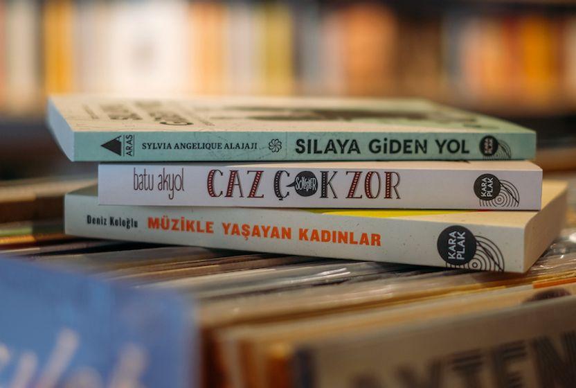 Az ve öz kitap: Kara Plak 