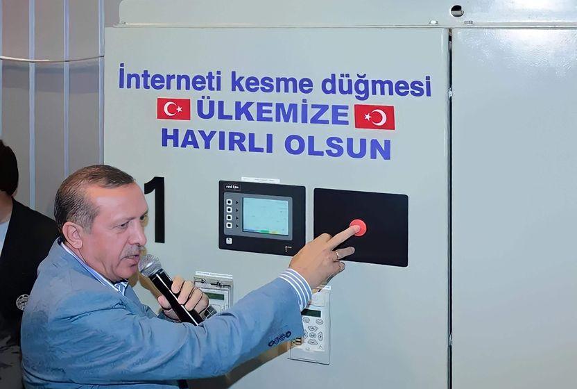 neden-ve-nasil-hukumetlerin-kontrolunde-tutsaklasan-internet-431