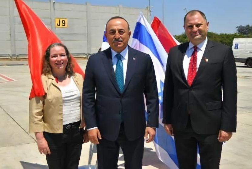 15-yil-sonra-bir-ilk-cavusoglu-israilde