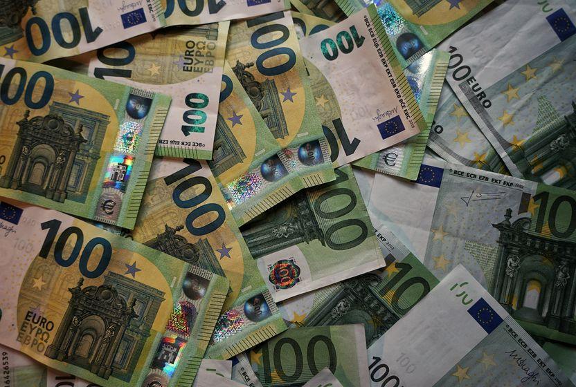 🔔 Avro/Dolar paritesi 1'in altını gördü
