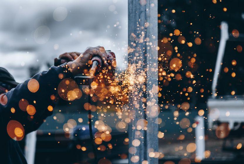 İmalat PMI yavaşlamayı teyit ediyor