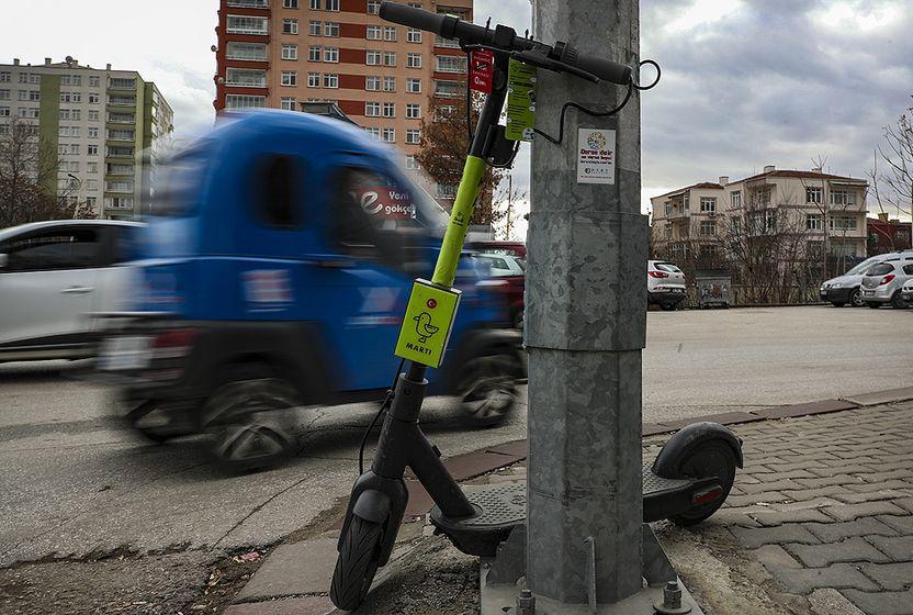 kadikoy-belediyesi-scooterlari-toplamaya-basladi-680
