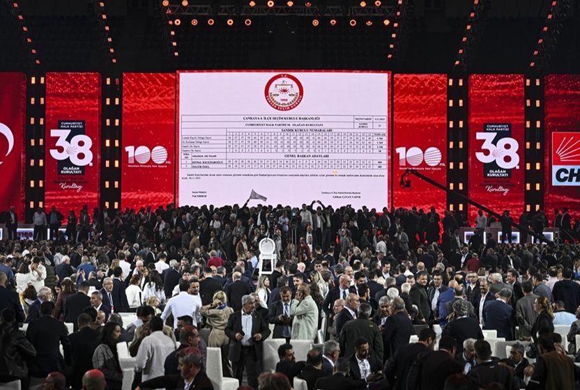 İstanbul’u alan CHP’yi aldı