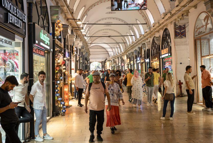 Talep düşüyor olsa da enflasyon direniyor