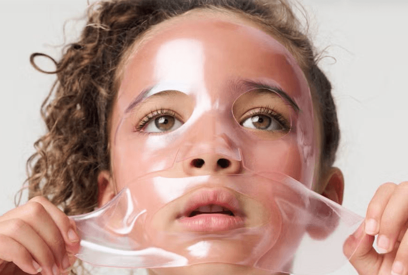 guzellik-endustrisi-hedef-yasini-kuculturken-cocuklarin-ne