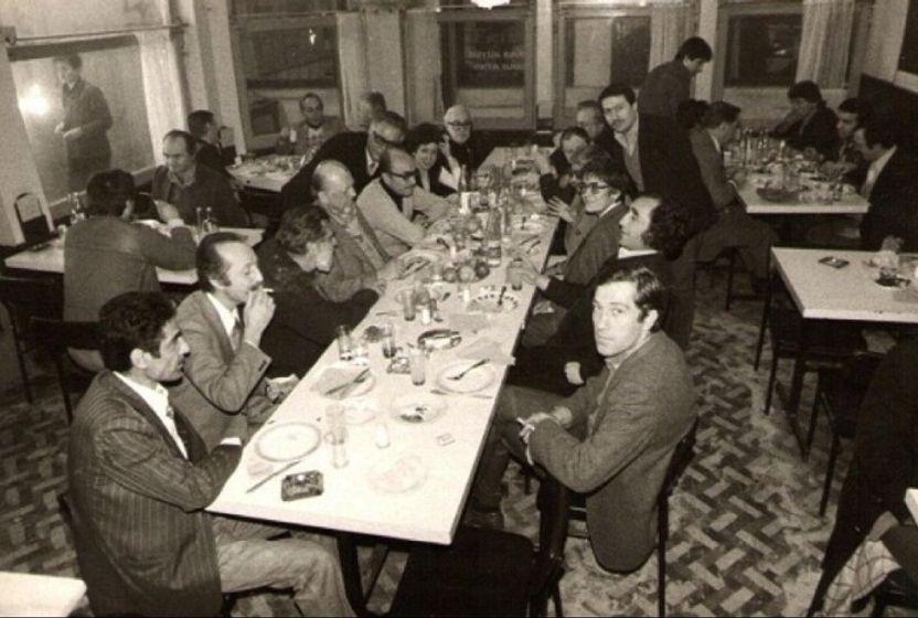 mekanlardan-insanlara-beyoglu-pasajlari-atlas-ve-krepen