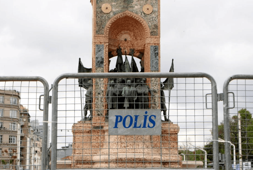 kayitsiz-iscilerin-yurdu-unkapanindan-abluka-altinda-meydanlara