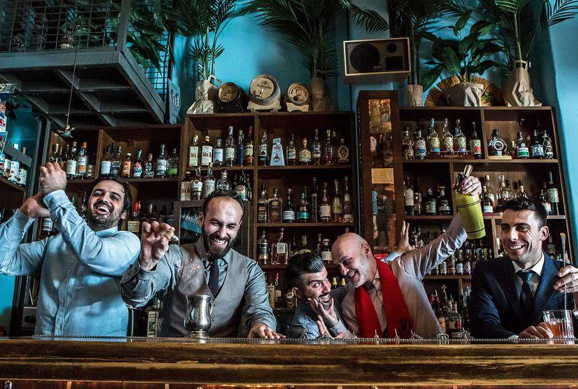 soli-guides-1-what-to-drink-in-athens