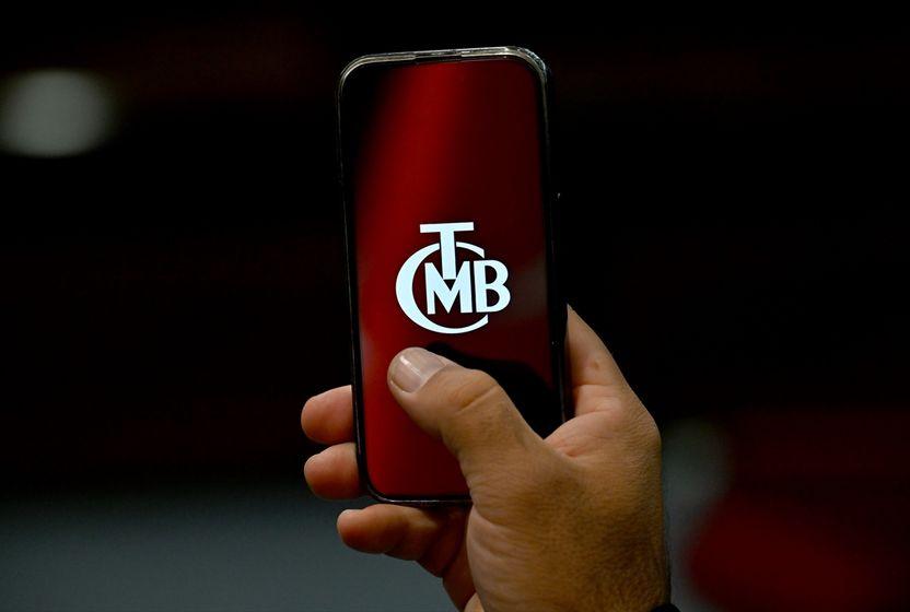 tcmb-faizi-300-baz-puan-indirdi