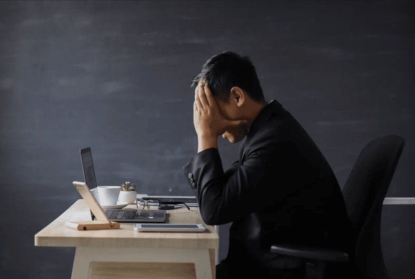 girisimcinin-galaksi-rehberi-girisimci-kendine-nasil-bakar