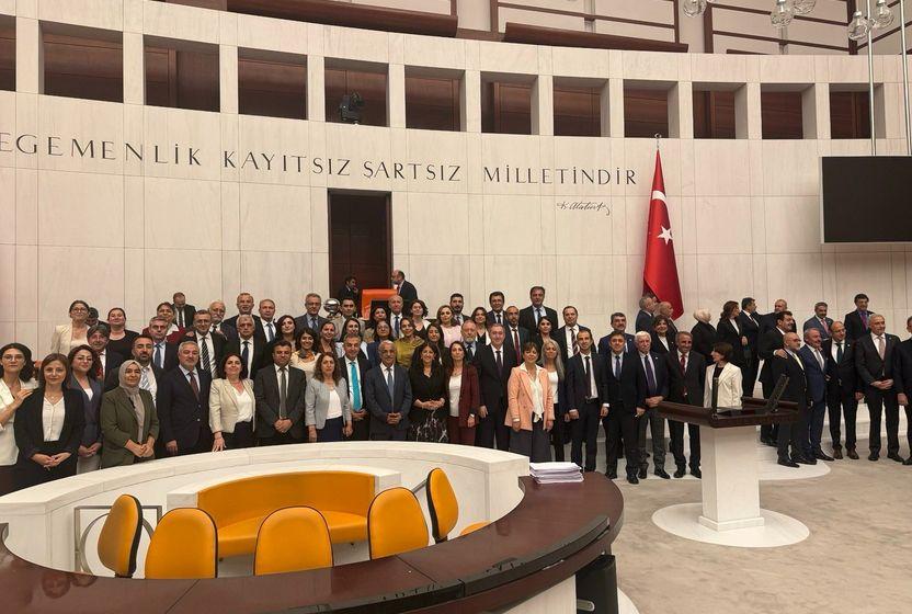 Çerçeve yasa ve sonrası: Muhalefetin düzenlemeye yönelik eleştirileri neler?