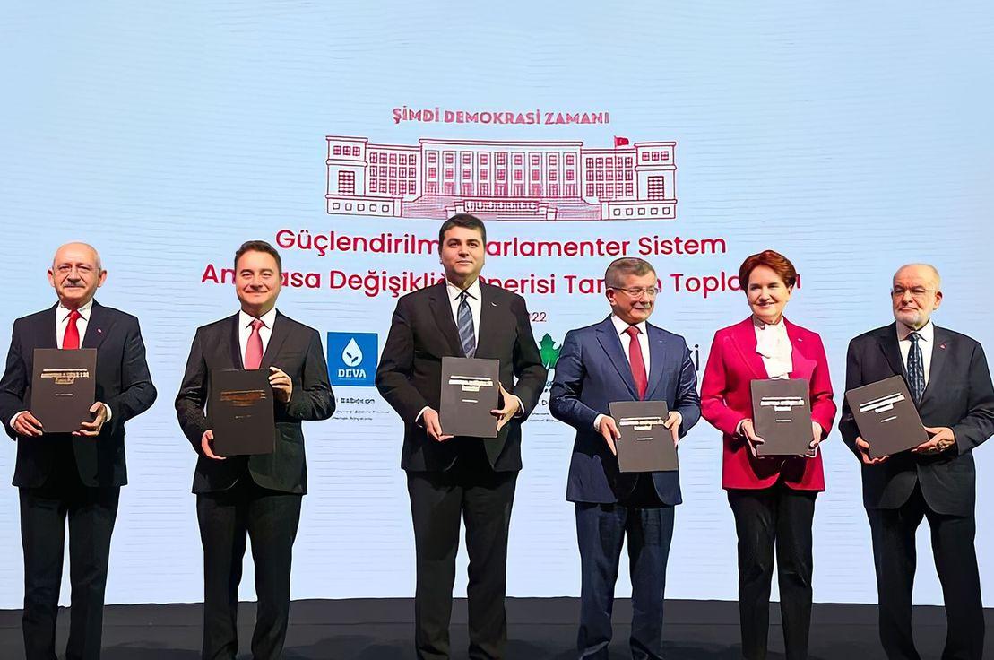 Altılı Masa liderleri anayasa değişikliği paketini sunuyor