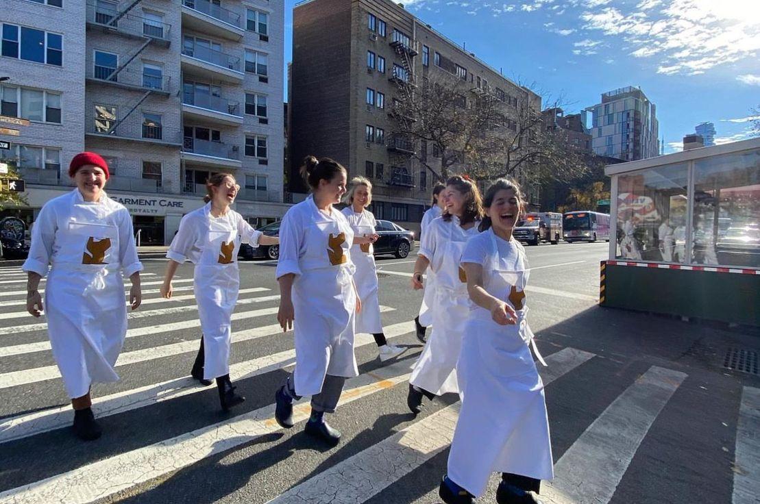 NY, King Street'te King Restaurant'ın ekibi: "Kral kim?". Kaynak: Instagram