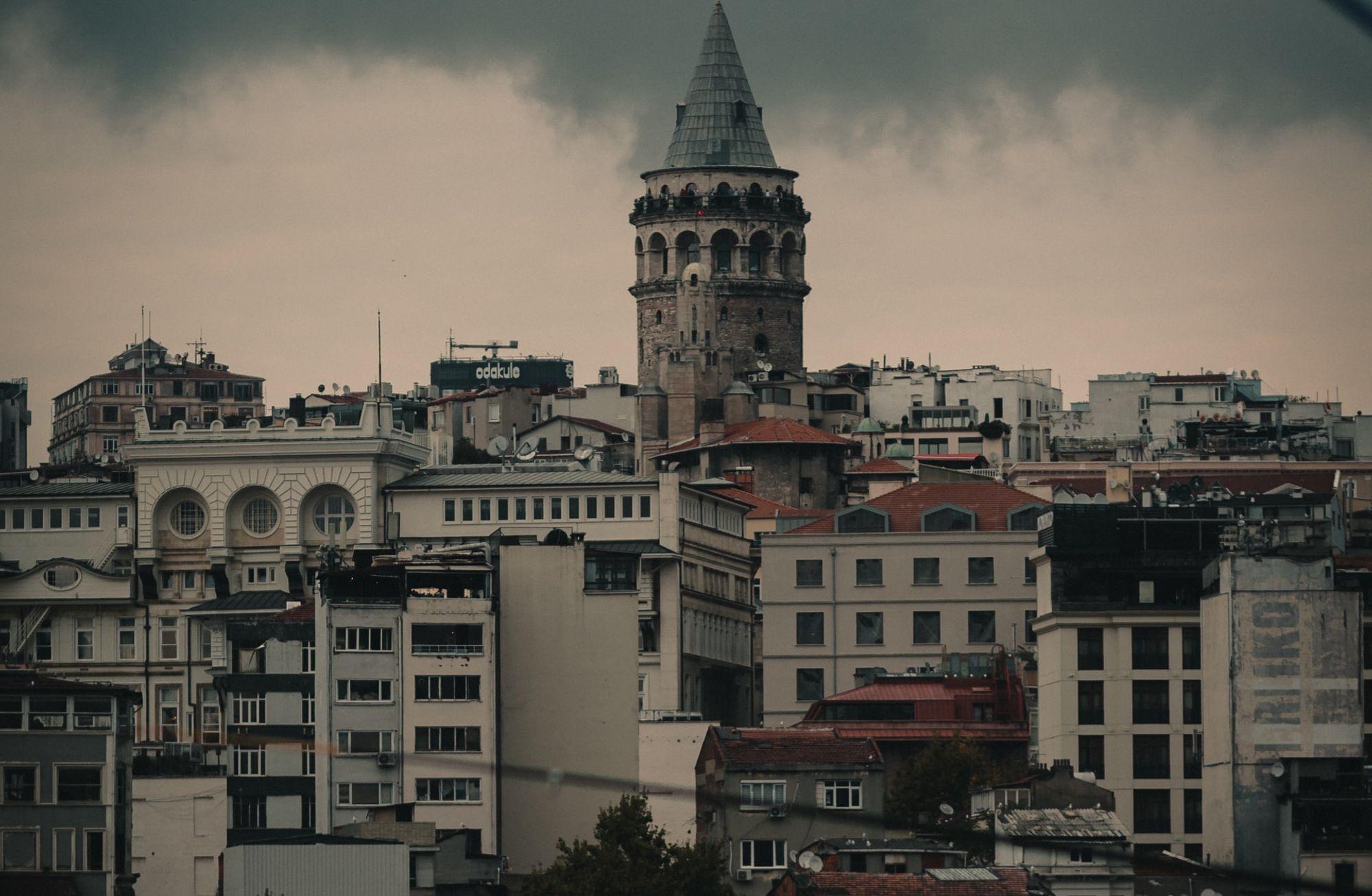 Bilinç akışıyla Galata Kulesi'yle anılan bir isme: Aram Tahtacıyan