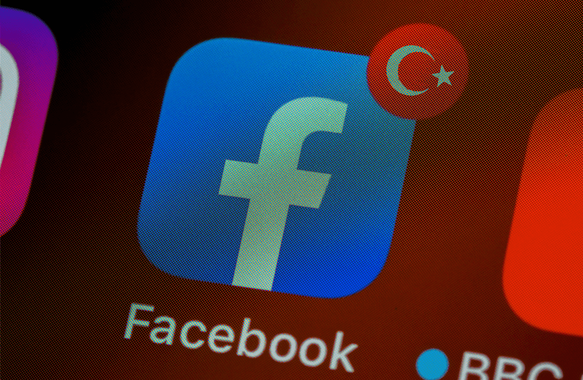 Sosyal Medya Düzenlemesi'ne ilk karşılık Facebook'tan
