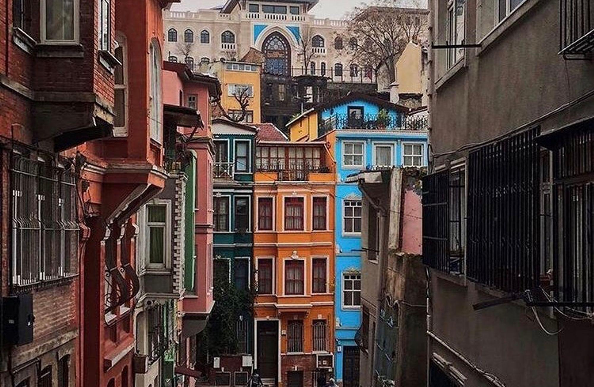 Yeni hat açılmışken gezinmek için bir öneri: Balat