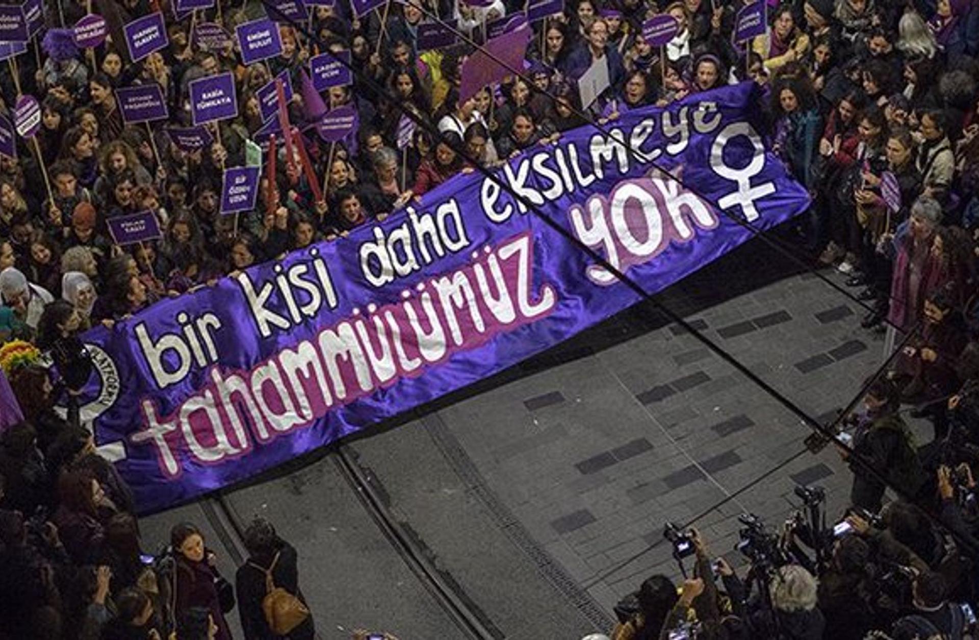 Türkiye’de kadın mücadelesi: Şiddet, isyan ve dayanışma