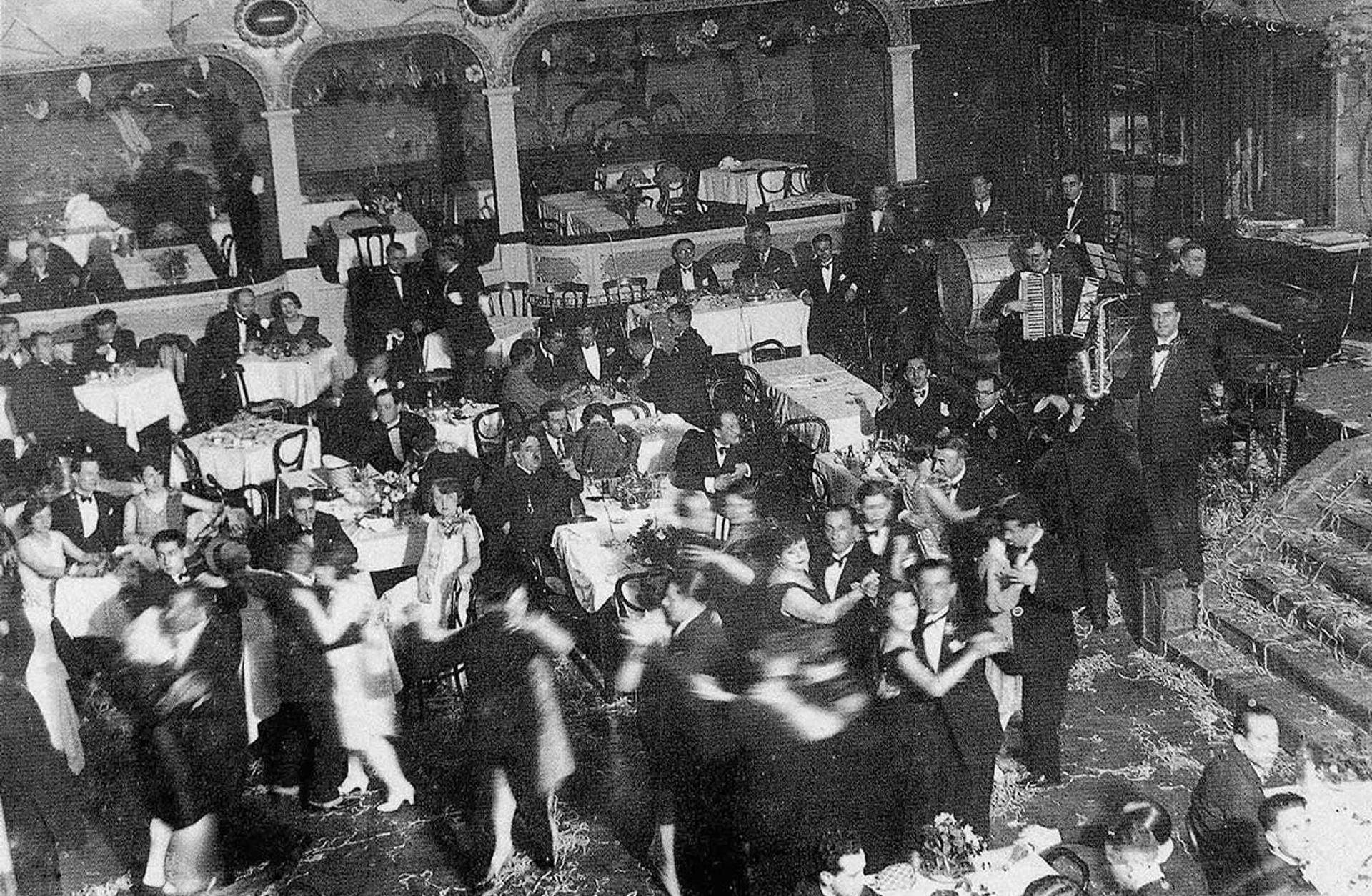 Kolera, yangın, Balkan ve Dünya Savaşları: Gardenbar kurulurken...