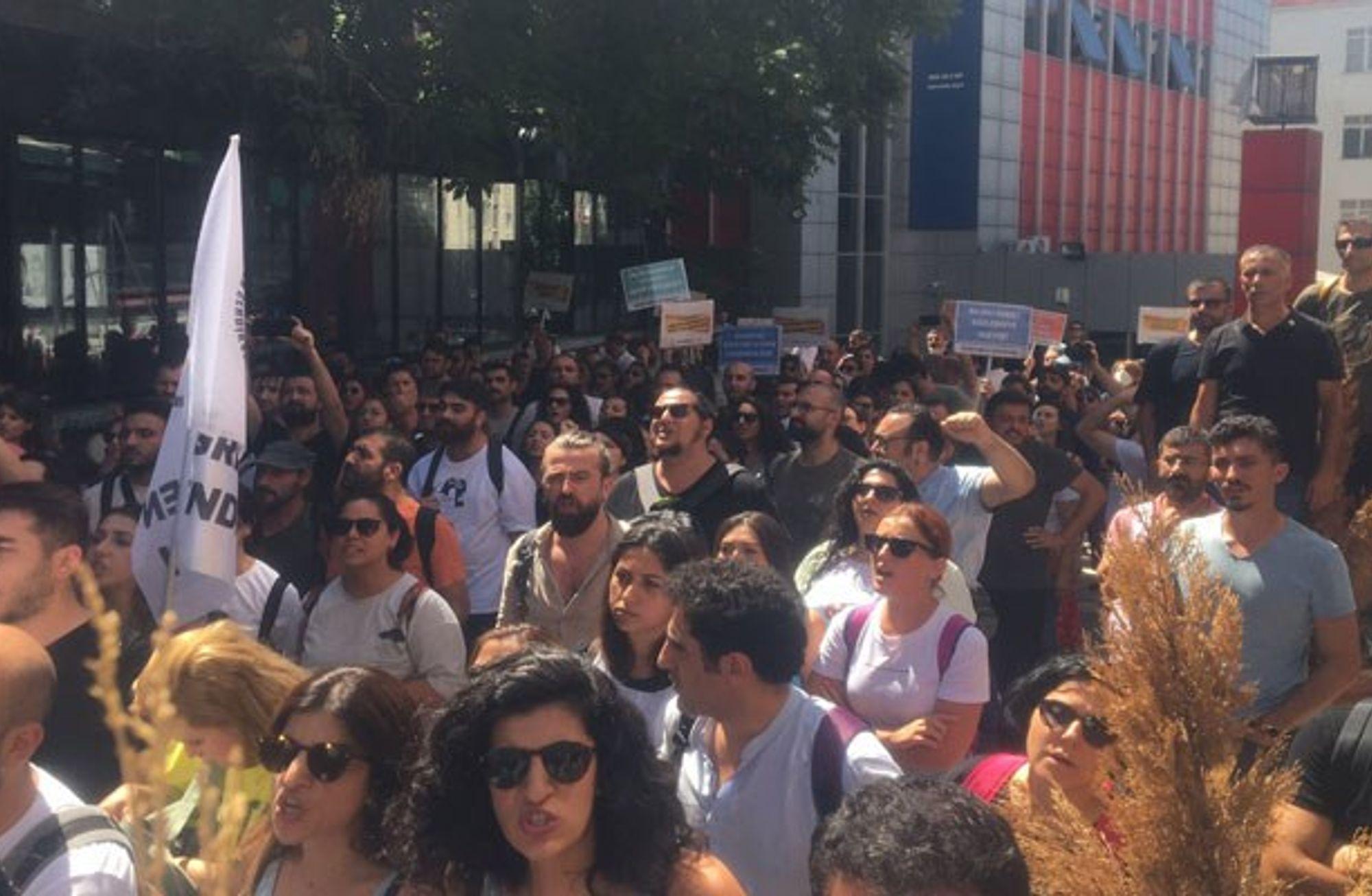 🔔 Polis Ankara'da toplanan öğretmenlere biber gazıyla müdahale etti