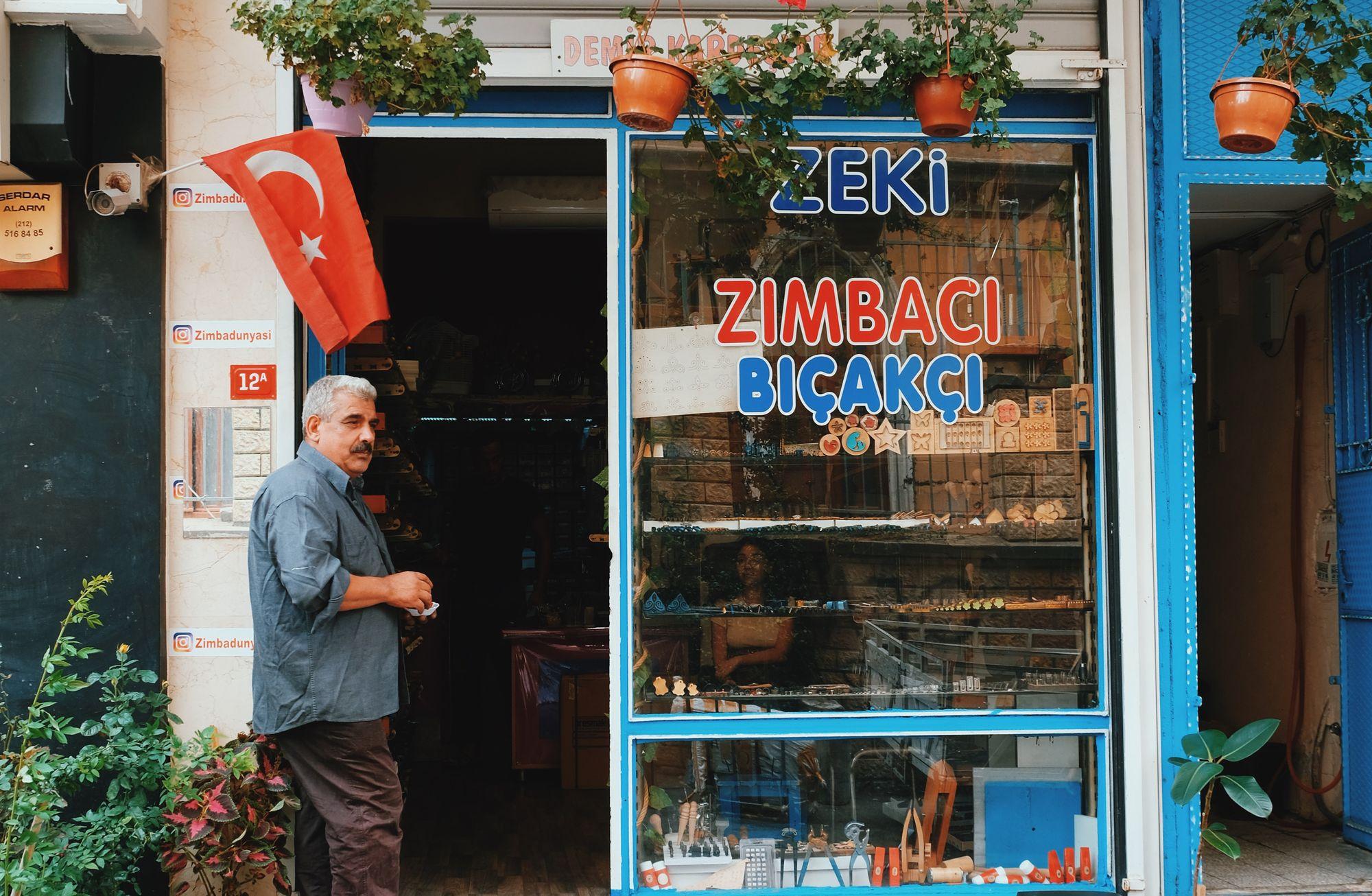 Yetmiş iki yıldır burada: Zımba Dükkânı