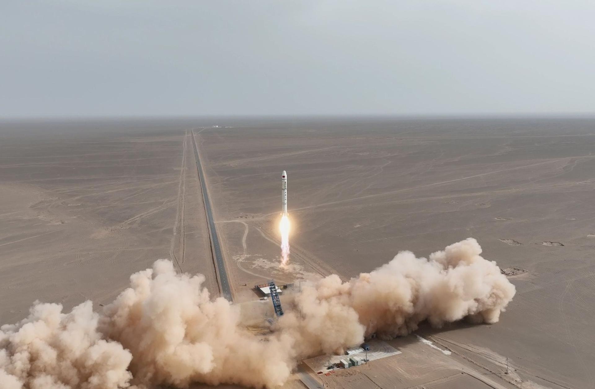 Çin merkezli Space Pioneer, ilk roketini başarılı bir şekilde fırlattı
