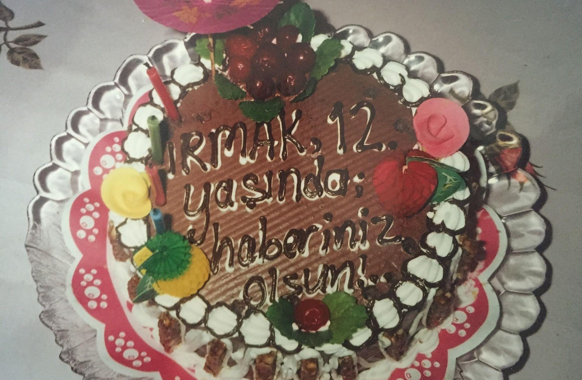 Kutu kutu pense, keşke elmamı yemese