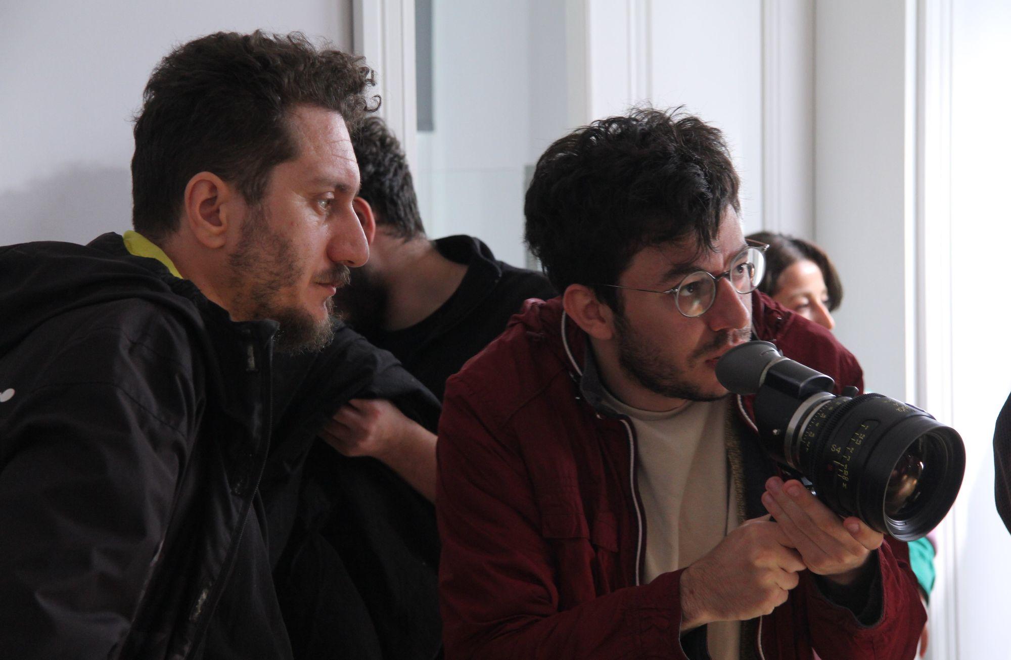 Tiyatro ve sinema iç içe: cehennem boş, tüm şeytanlar burada